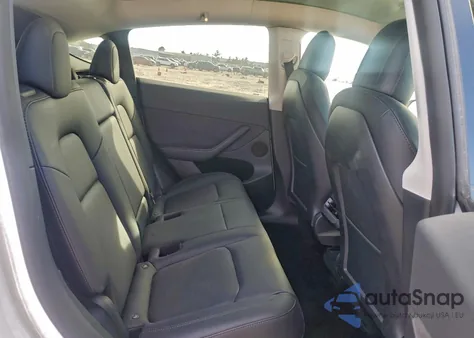 2022 Tesla Model Y из США, поврежденный, VIN 7SAYGDEF8NF523488